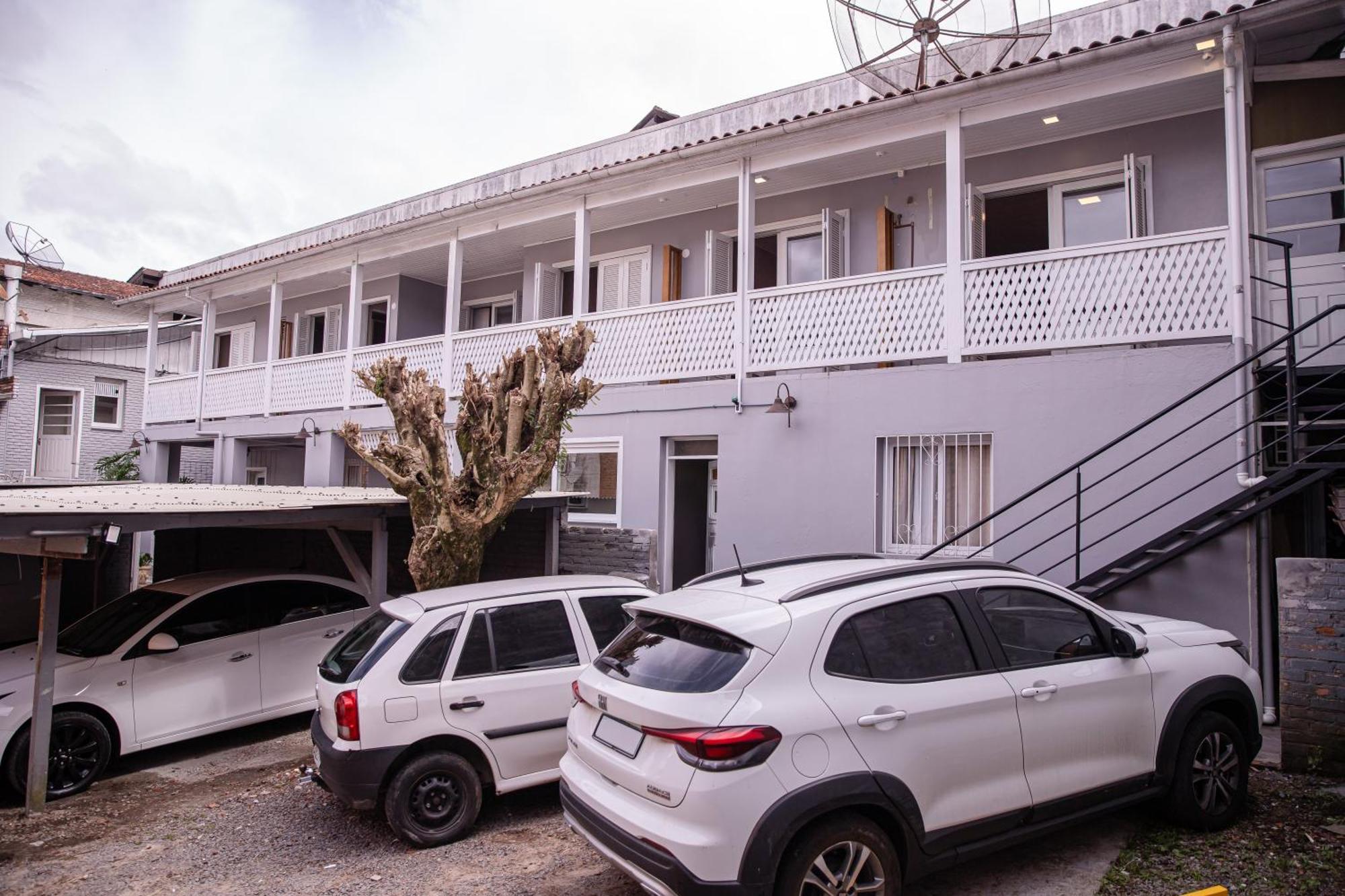 Hospedagem Vila Suica Centro Gramado Exterior photo